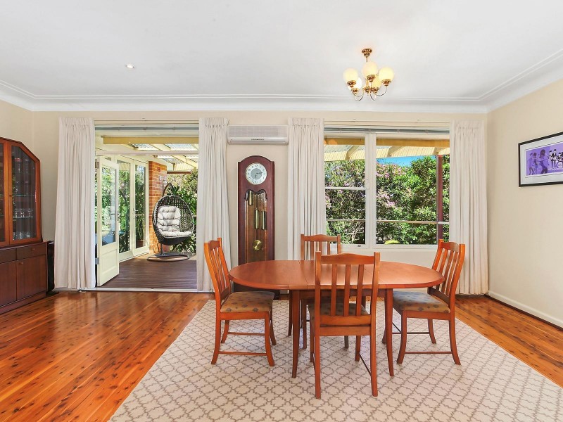 8 Fairlawn Avenue, Turramurra NSW 2074