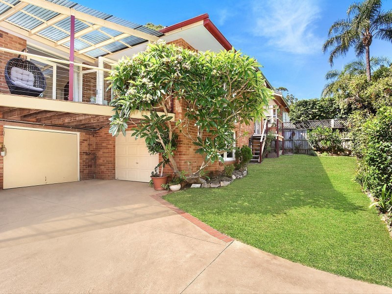 8 Fairlawn Avenue, Turramurra NSW 2074