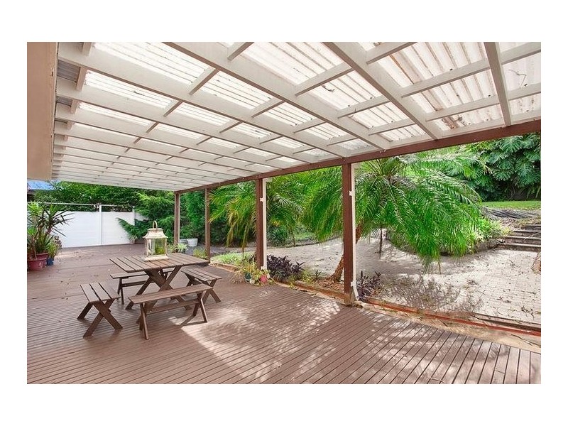 4 Wakooka Avenue, Elanora Heights NSW 2101