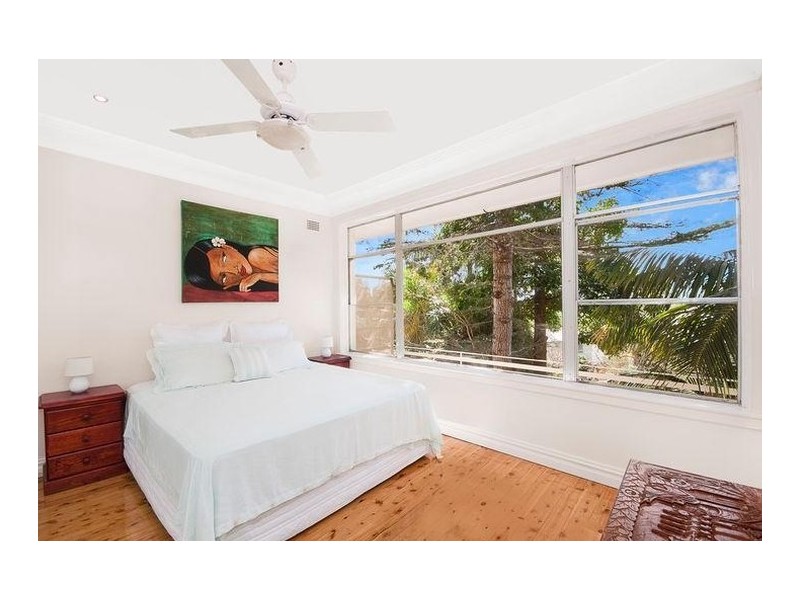 8 Taiyul Road, North Narrabeen NSW 2101