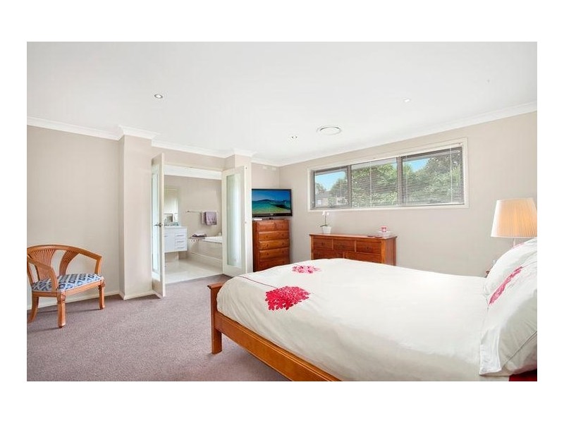 24 Streamdale Grove, Warriewood NSW 2102