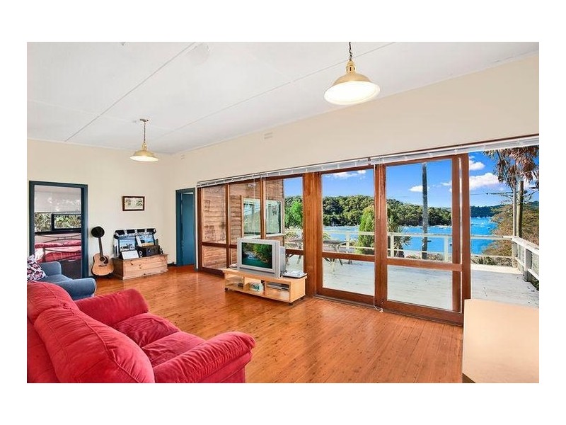 18 Eastview Road, Church Point NSW 2105