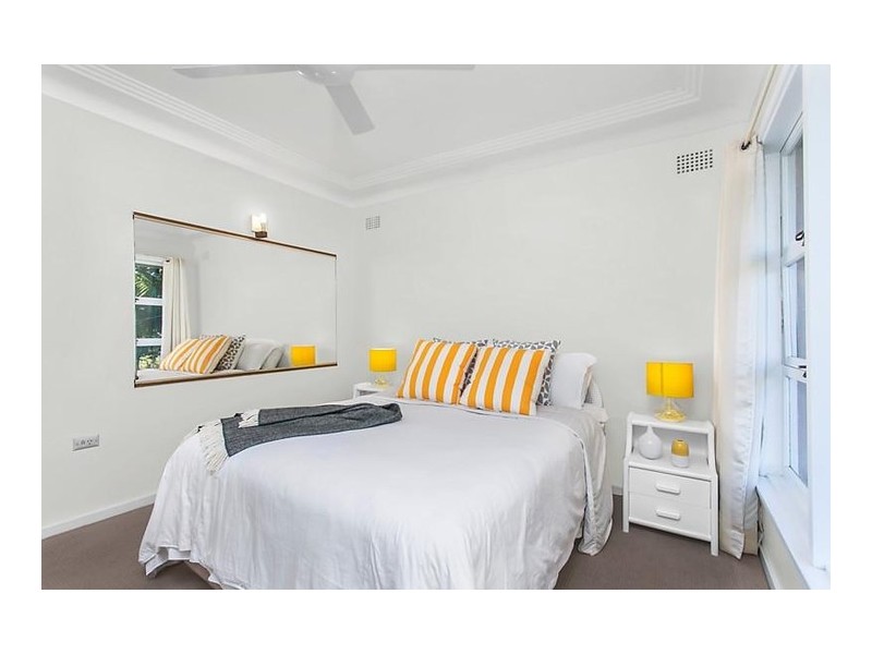 33 Taiyul Road, North Narrabeen NSW 2101