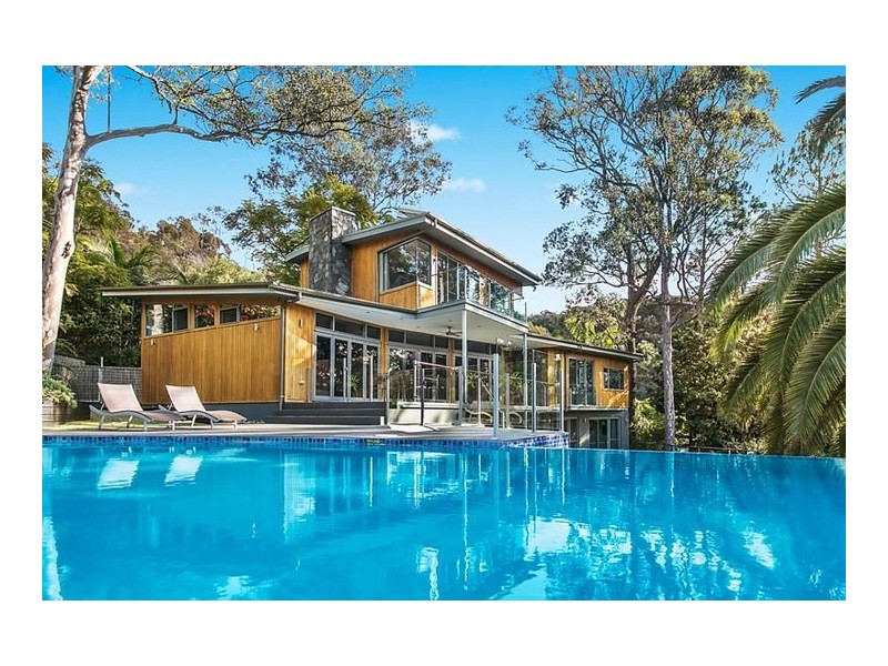 10 Kananook Avenue, Bayview NSW 2104