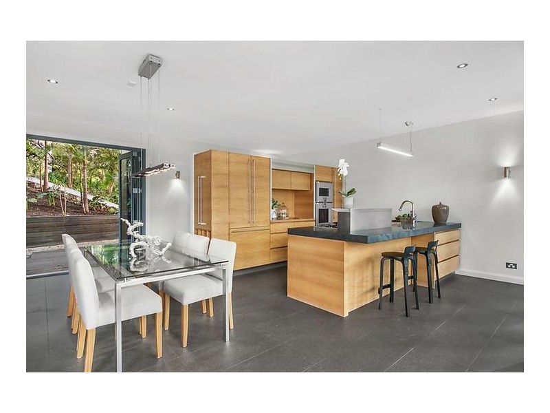 10 Kananook Avenue, Bayview NSW 2104