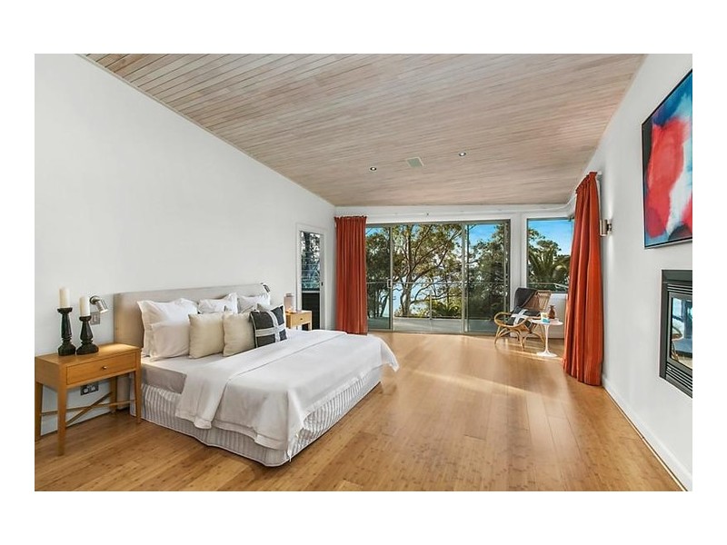 10 Kananook Avenue, Bayview NSW 2104