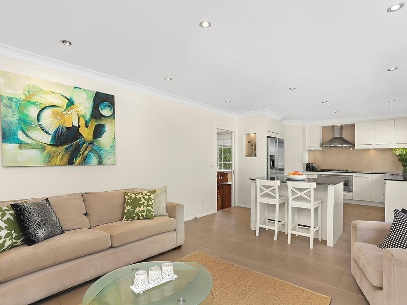 17 Lesley Close, Elanora Heights NSW 2101