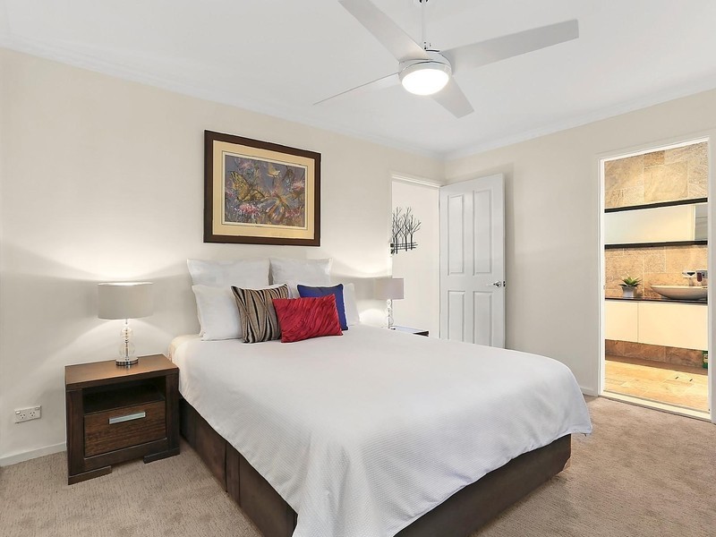 17 Lesley Close, Elanora Heights NSW 2101