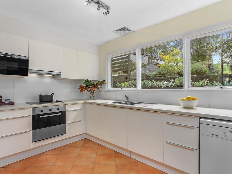 8 Bungoona Avenue, Elanora Heights NSW 2101