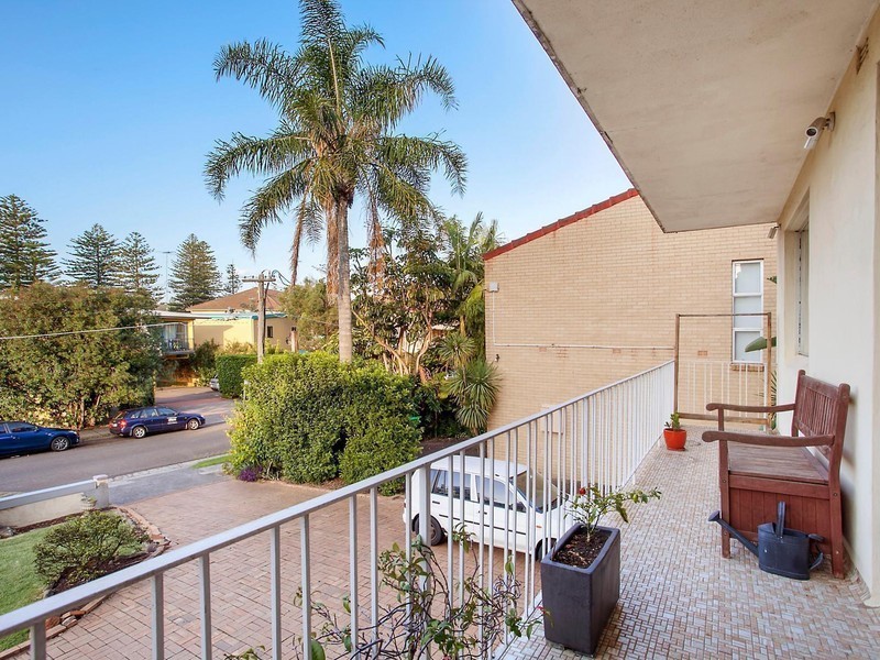 1/18 Terrol Crescent, Mona Vale NSW 2103