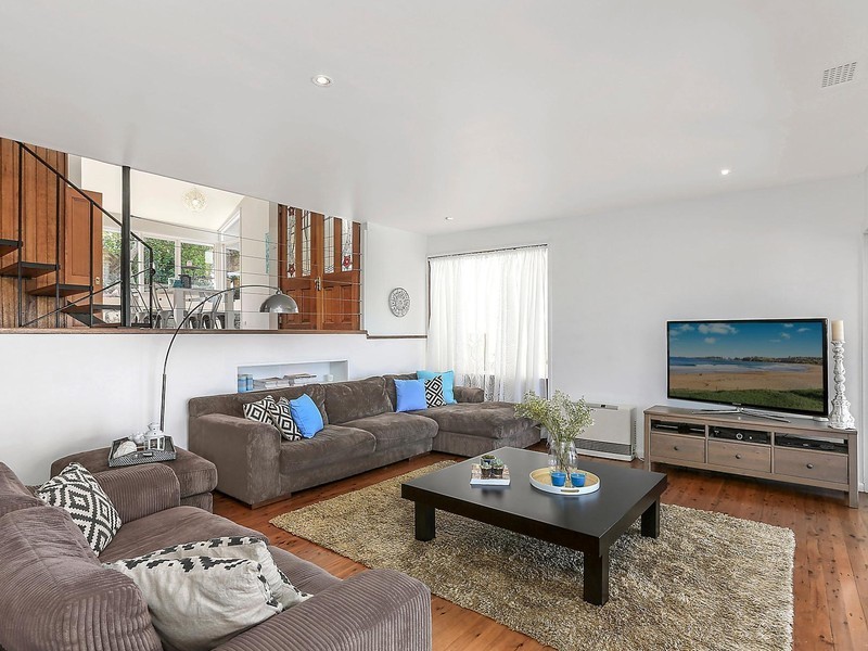 15 Arnott Crescent, Warriewood NSW 2102