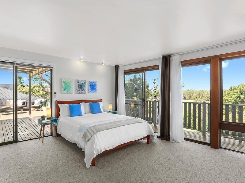 15 Arnott Crescent, Warriewood NSW 2102