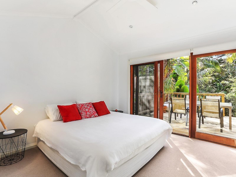 24 Kananook Avenue, Bayview NSW 2104