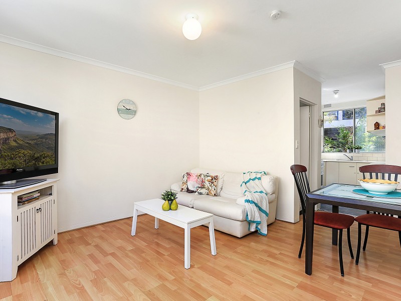 2/6 Darley Street, Mona Vale NSW 2103