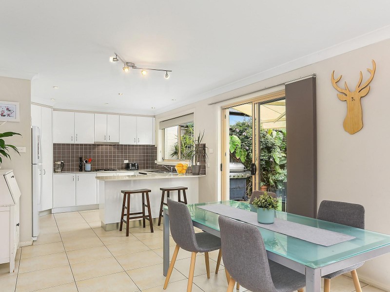 13 Lorikeet Grove, Warriewood NSW 2102