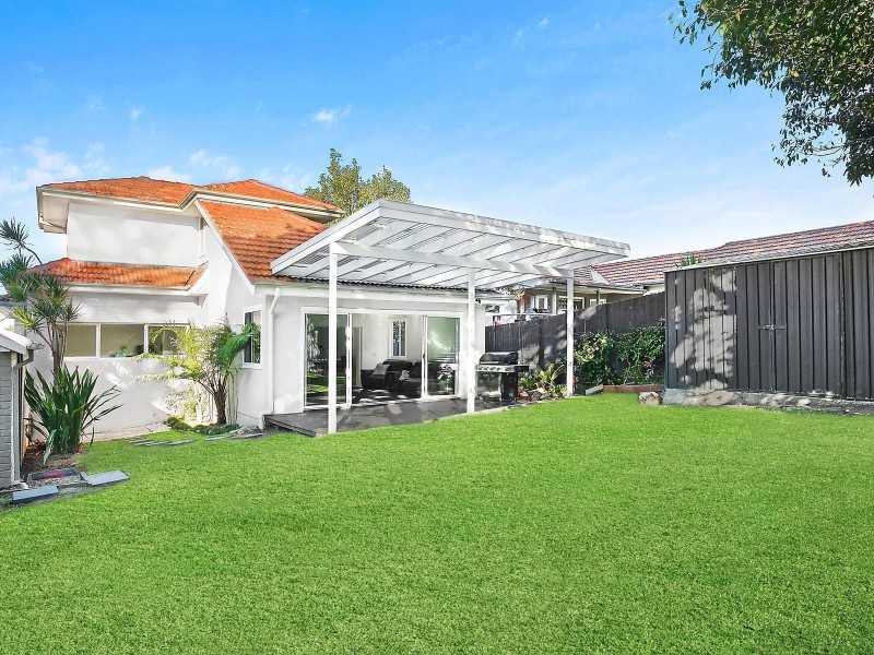 23 Frenchs Forest Road, Seaforth NSW 2092