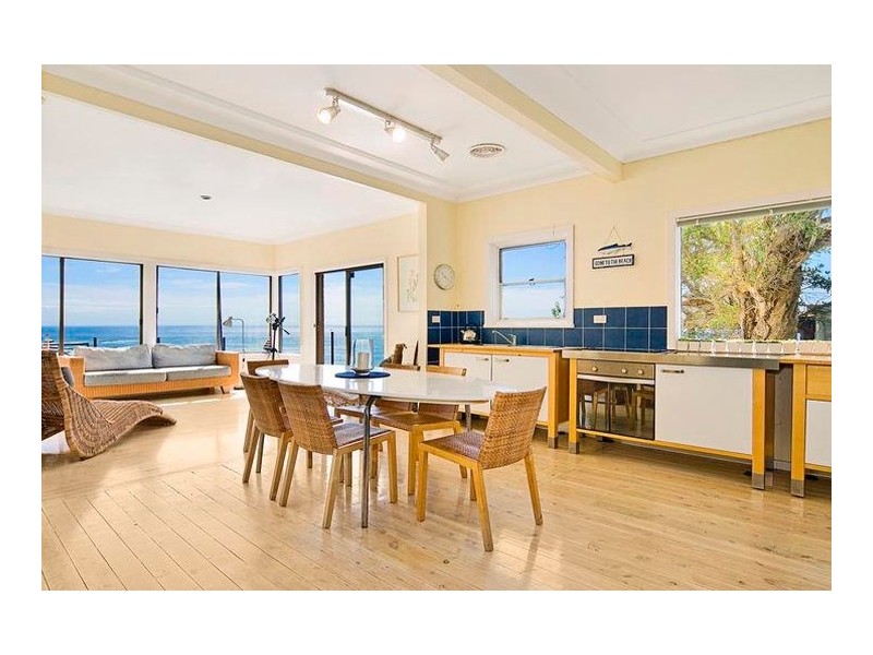 18 Hillcrest Avenue, Mona Vale NSW 2103