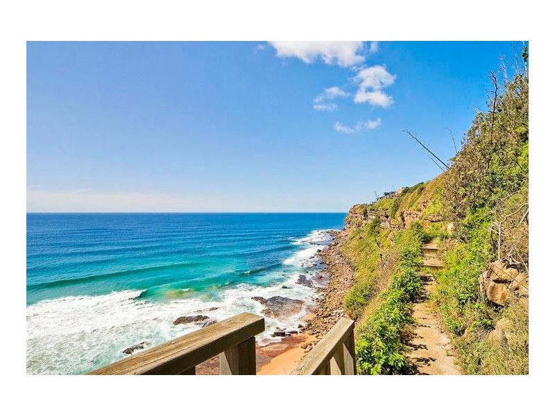 18 Hillcrest Avenue, Mona Vale NSW 2103