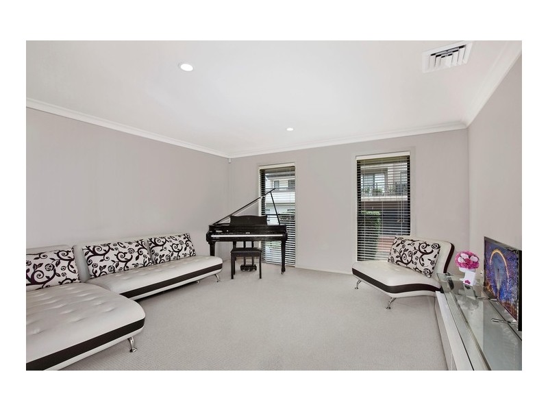 21 Silver Ash Way, Thornleigh NSW 2120