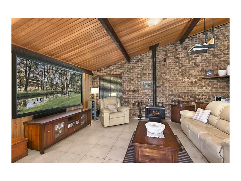 1 Barrakee Place, Westleigh NSW 2120