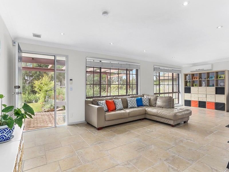 38 Arthurs Circle, Mount Colah NSW 2079