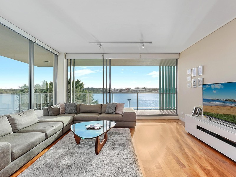 201/4 Lewis Avenue, Rhodes NSW 2138