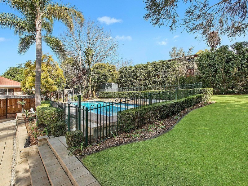 25 Bridgeview Crescent, Thornleigh NSW 2120