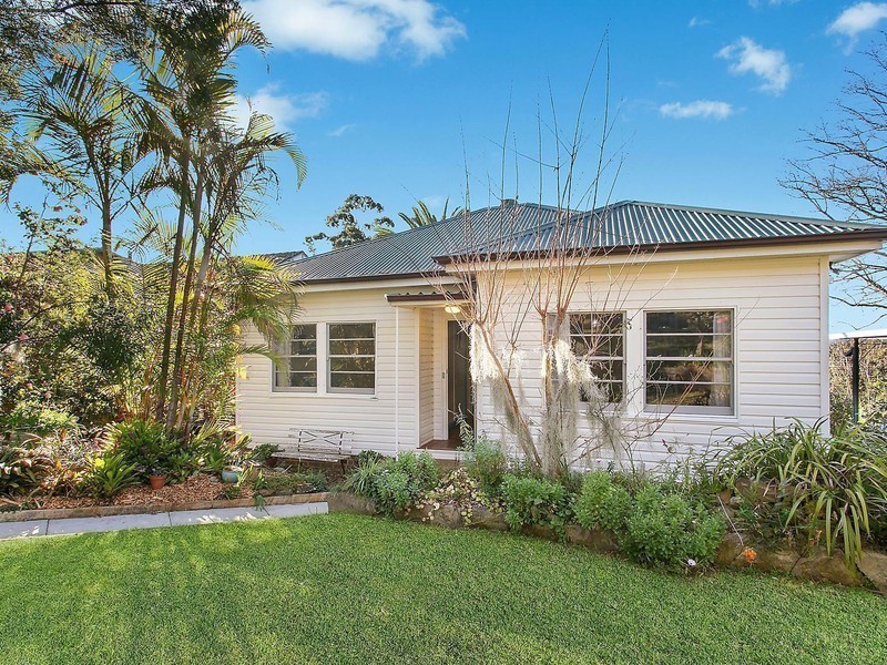 25 Low Street, Mount Kuring-gai NSW 2080