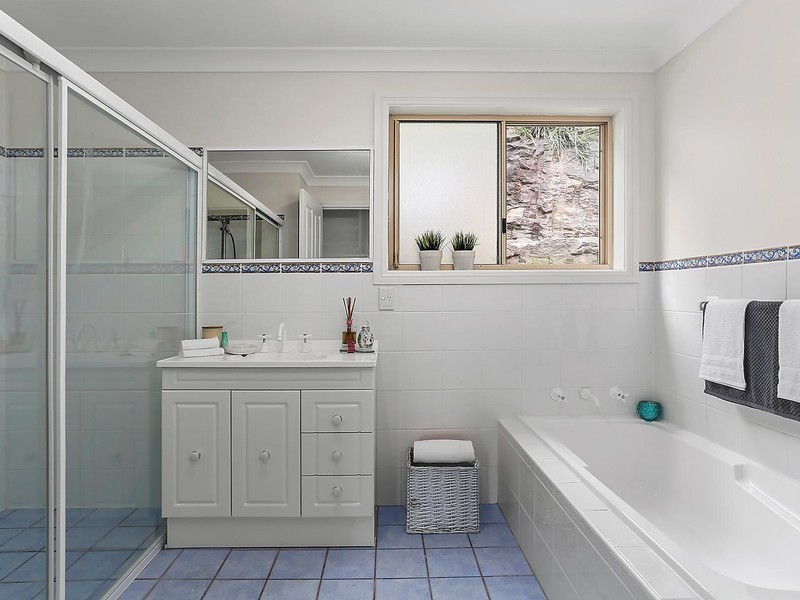 18 Lonsdale Avenue, Berowra Heights NSW 2082