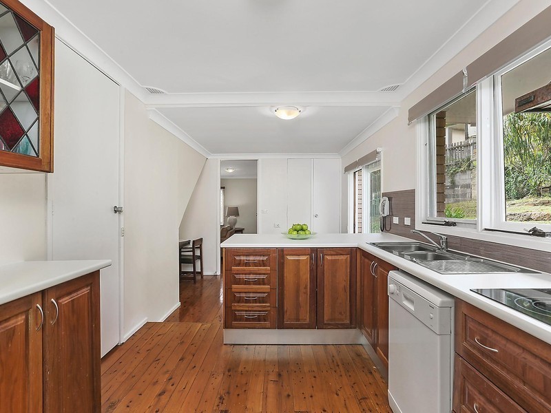 5 Apanie Place, Westleigh NSW 2120