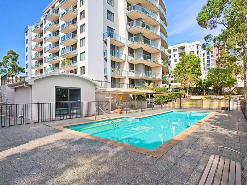 W604/2 Orara Street, Waitara NSW 2077