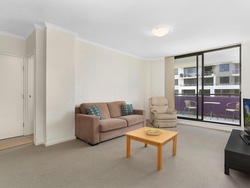 2402/32 Orara Street, Waitara NSW 2077