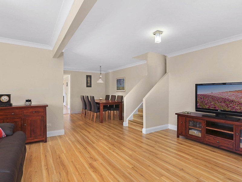 24 Livingstone Place, Mount Colah NSW 2079