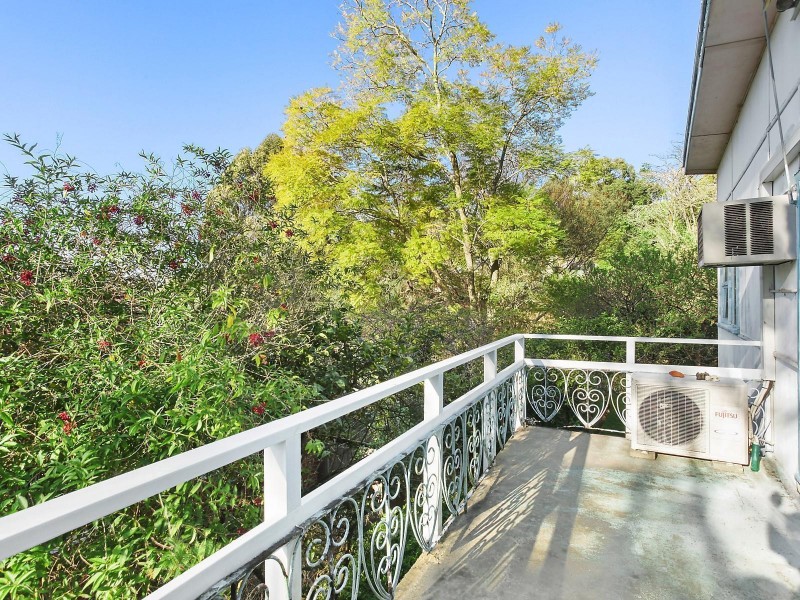 8 Northumberland Avenue, Mount Colah NSW 2079