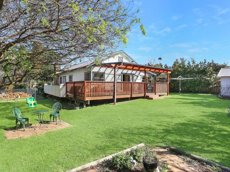 15 Leeming Street, Mount Kuring-gai NSW 2080