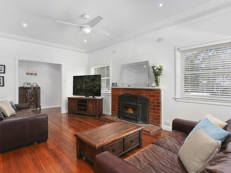 15 Leeming Street, Mount Kuring-gai NSW 2080