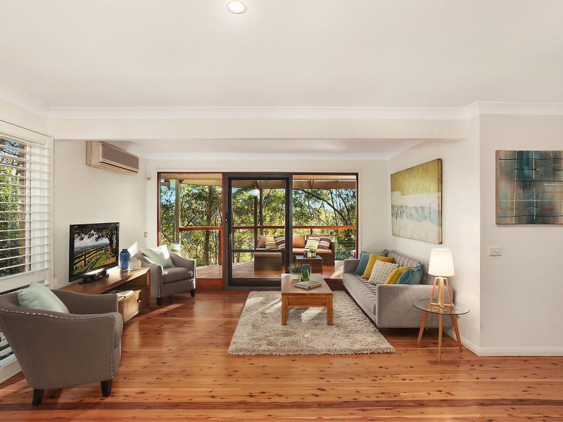 99 Oxley Drive, Mount Colah NSW 2079