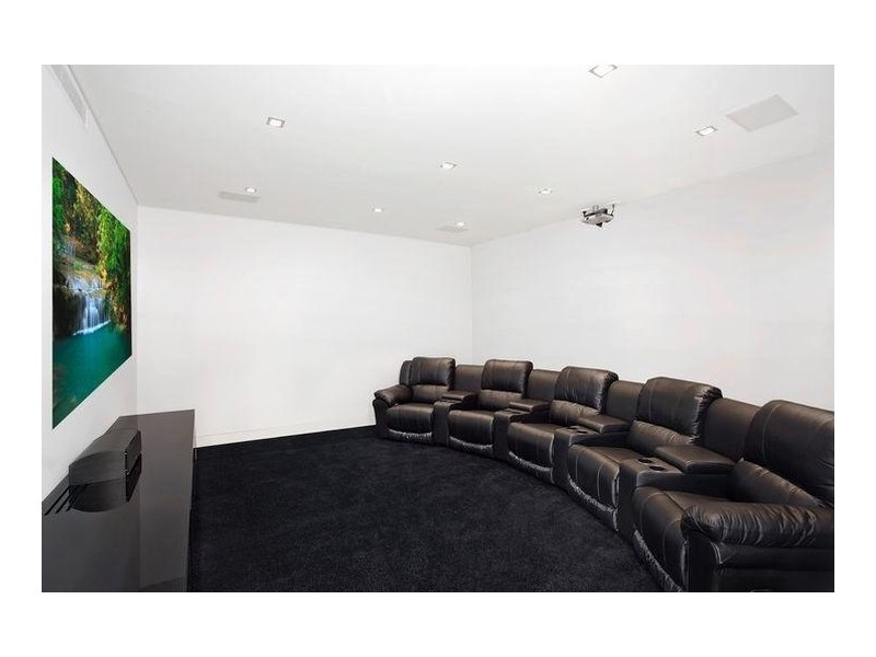 8 The Crescent, Hurstville Grove NSW 2220