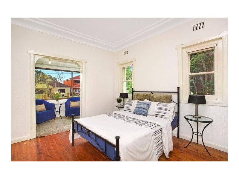 25 Kinsel Avenue, Kingsgrove NSW 2208