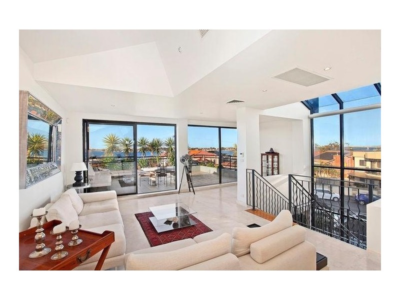 9 Belgrave Esplanade, Sylvania NSW 2224