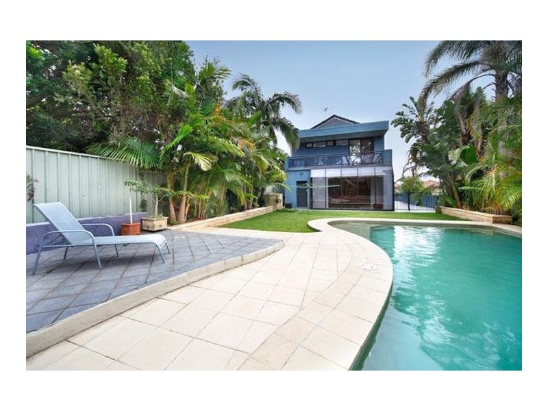 9 Belgrave Esplanade, Sylvania NSW 2224