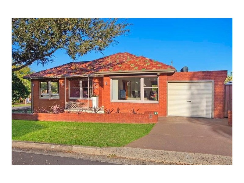 9 Wiggins Avenue, Beverly Hills NSW 2209