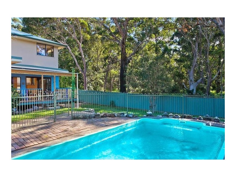 18 Ballanda Avenue, Lugarno NSW 2210