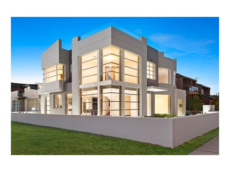 8 Napoleon Street, Sans Souci NSW 2219