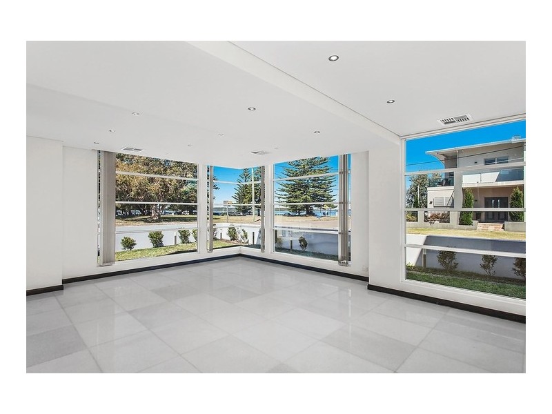 8 Napoleon Street, Sans Souci NSW 2219