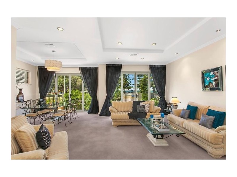 6 Napoleon Street, Sans Souci NSW 2219