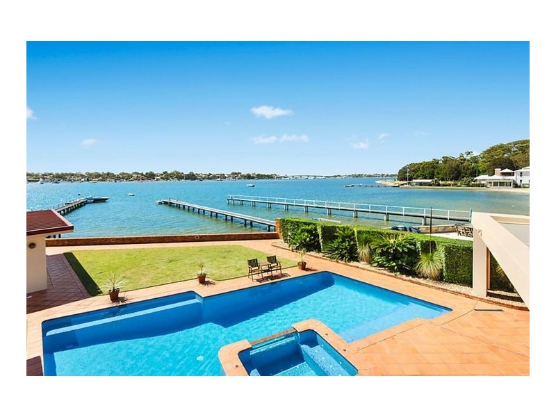 14 Beach Street, Blakehurst NSW 2221