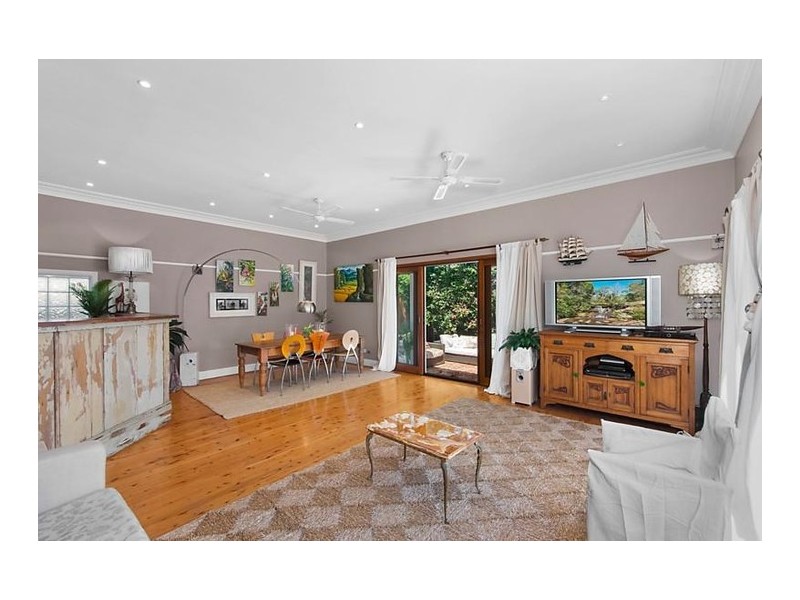 18 Lakeside Avenue, Monterey NSW 2217