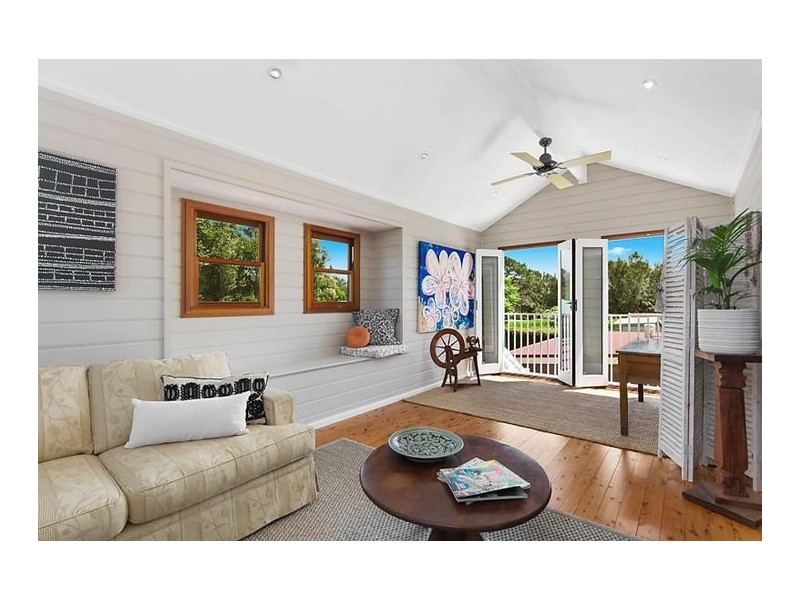 18 Lakeside Avenue, Monterey NSW 2217