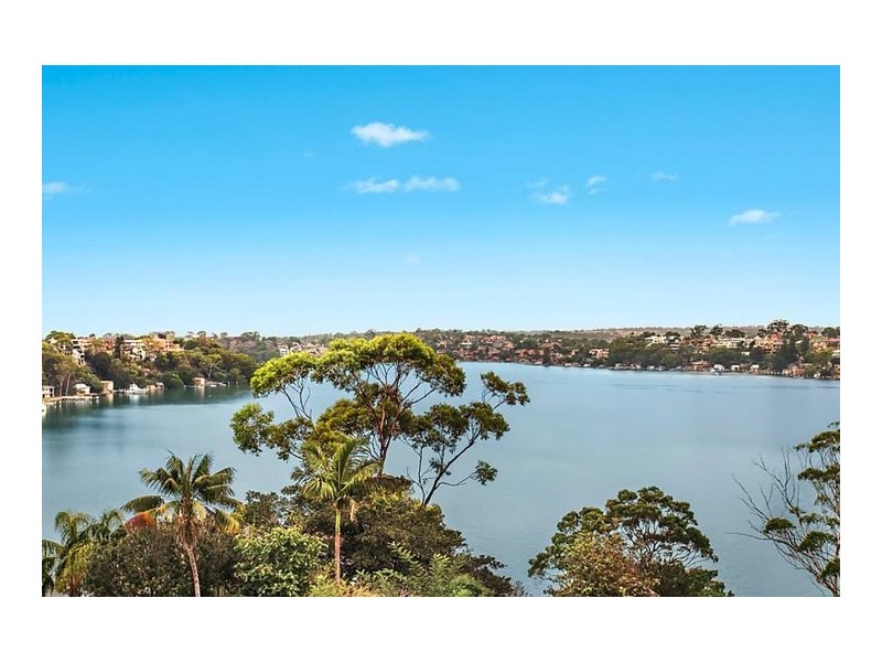 18 Pleasant Way, Blakehurst NSW 2221